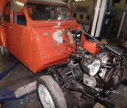 Citroen 2CV rouge