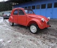 Citroen 2CV rouge